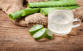 Beneficios de beber zumo de aloe vera  con  pulpa fresca
